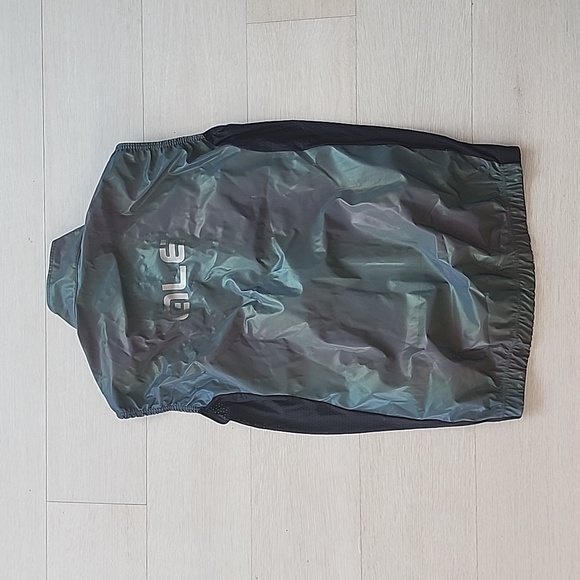 Reflective Cycling Gilet - Picture 2 of 2